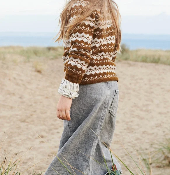 T14-17 Varde laskapeysa