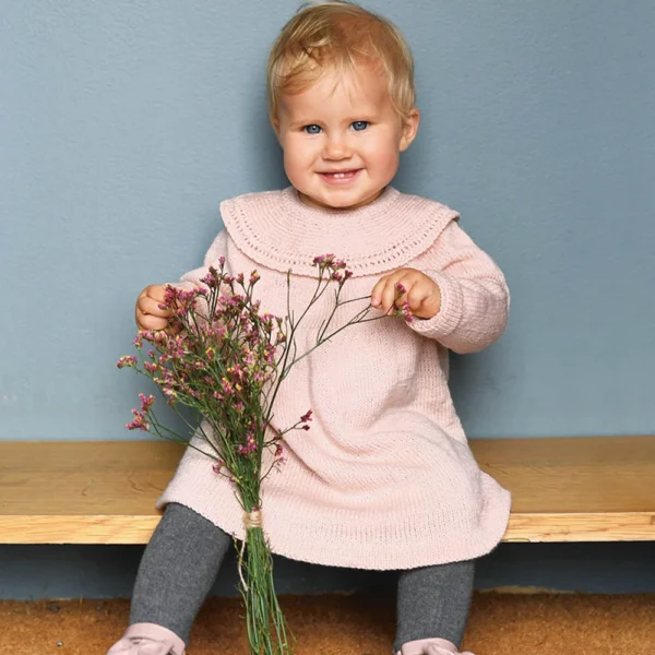 T11-27 Leikskólakjóll og litlir skór