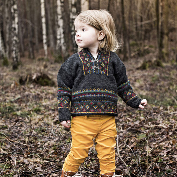 Þjóðleg norsk barnapeysa