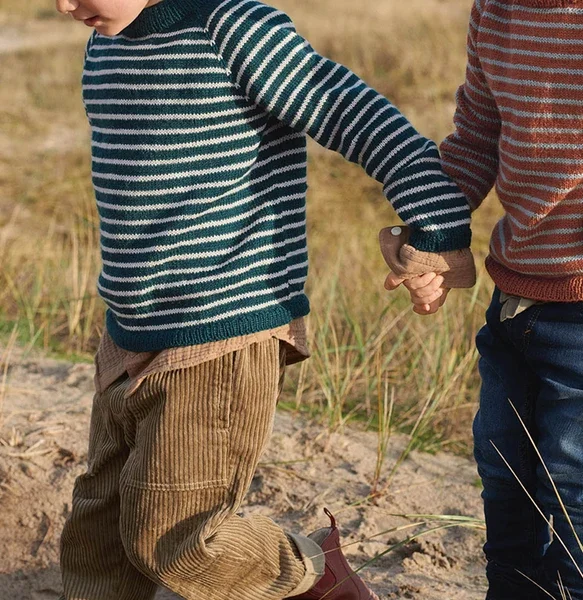 T14-13 Knop röndótt laskapeysa