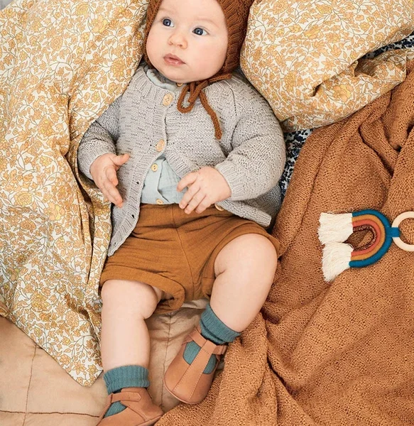 T11-34 Lille rille peysa, kjusa, teppi